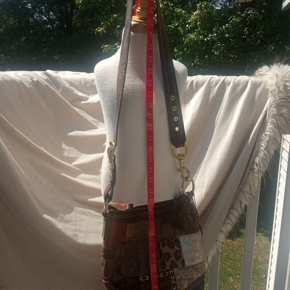 Coach - Picture 4 of 11